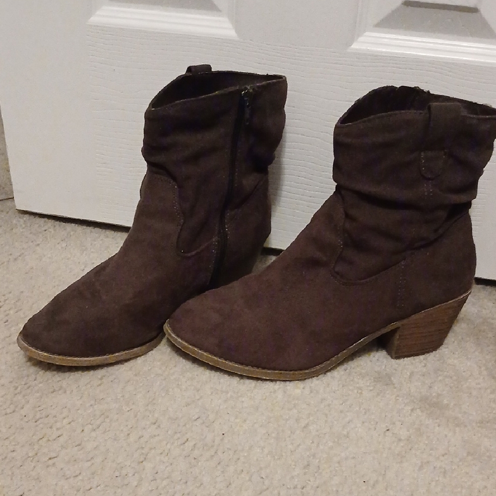 EDL Presents POP Brown Suede Booties Women's 10